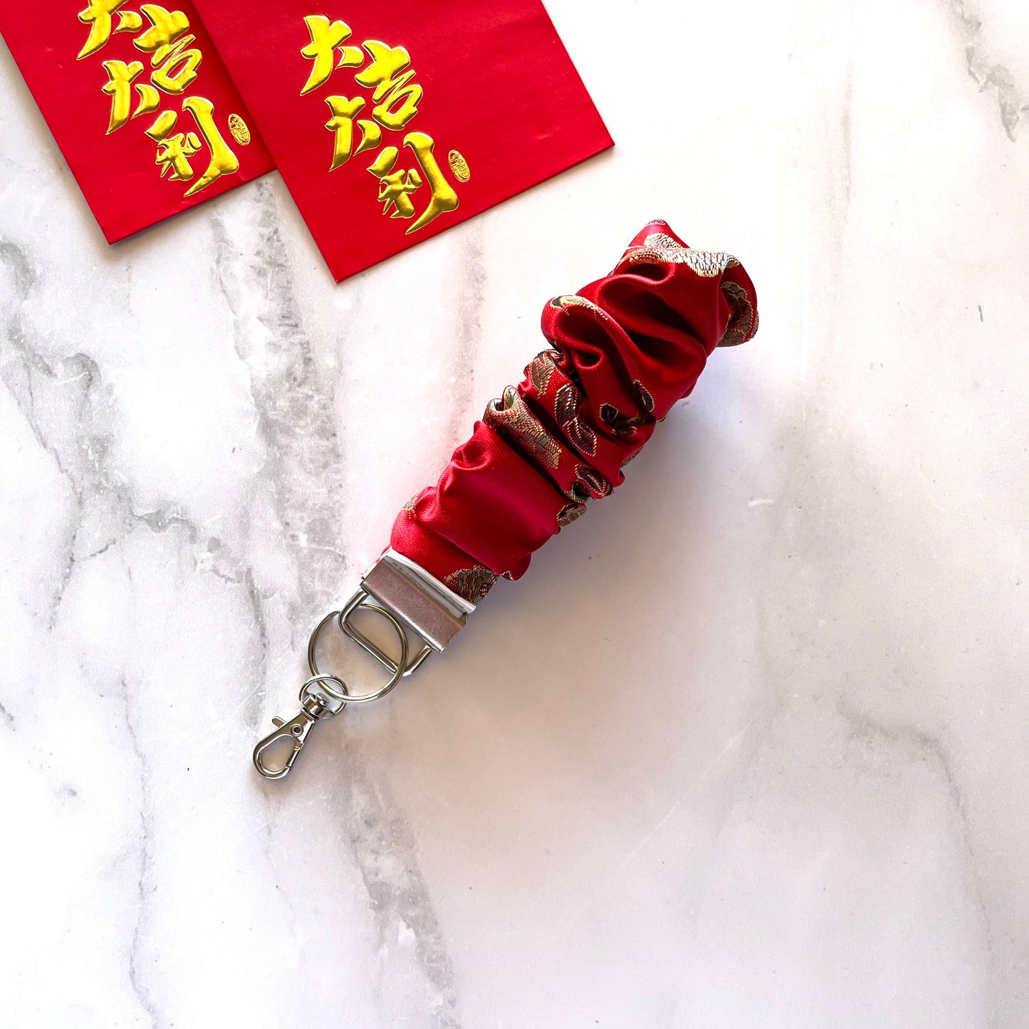 CHEONGSAM SCRUNCHIE KEYCHAIN - RED