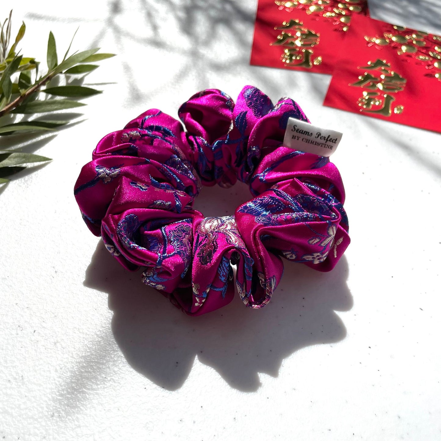 CHEONGSAM CLASSIC SCRUNCHIE - FUCHSIA