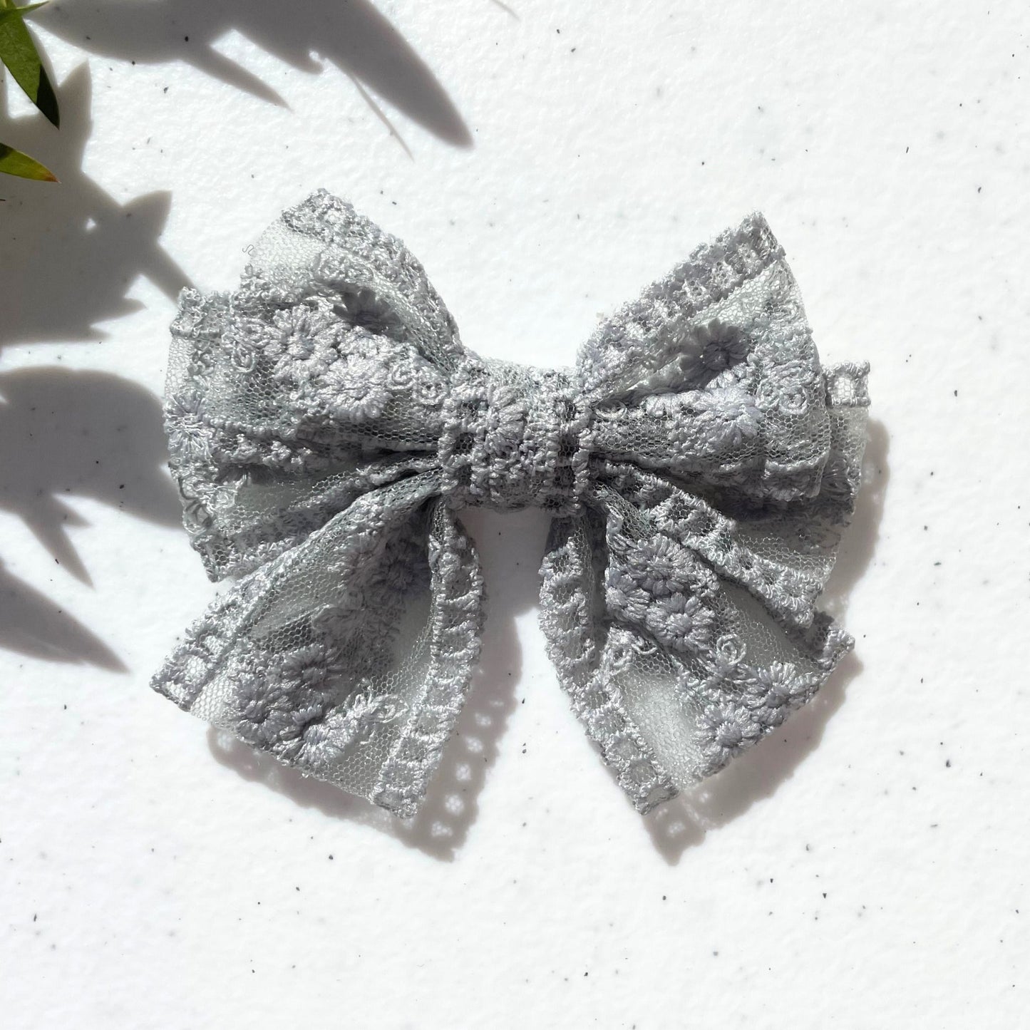LACE BOW GREY