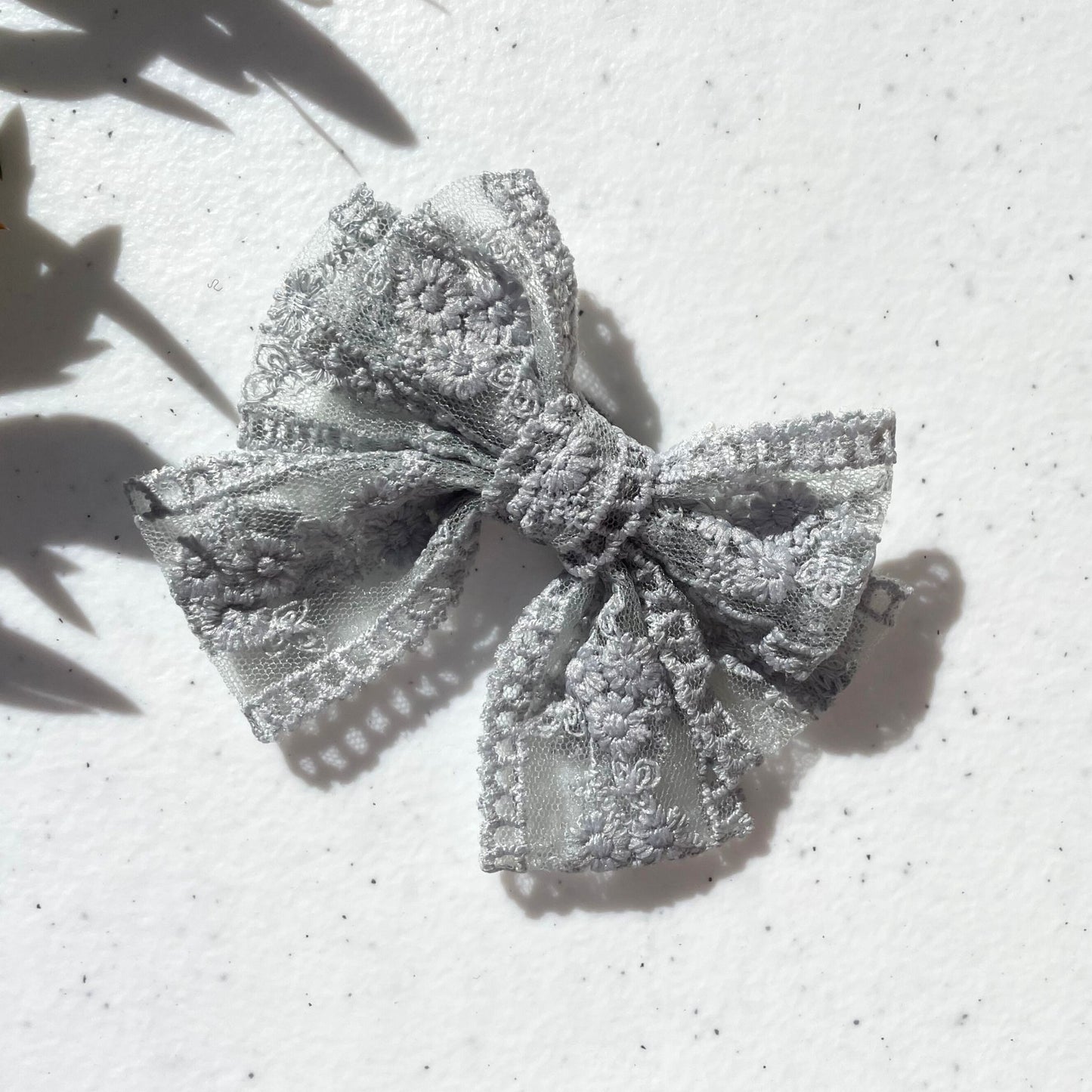 LACE BOW GREY