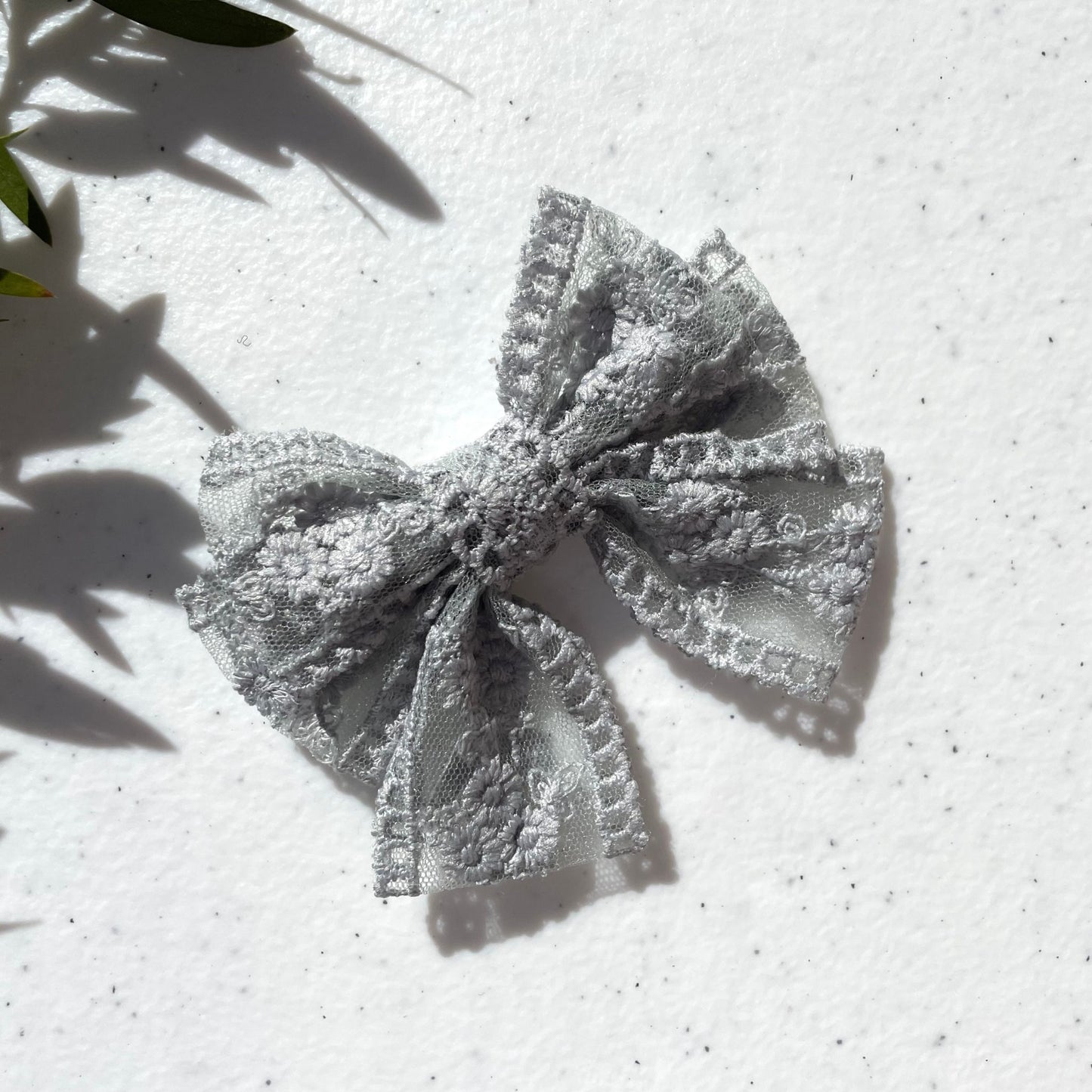 LACE BOW GREY